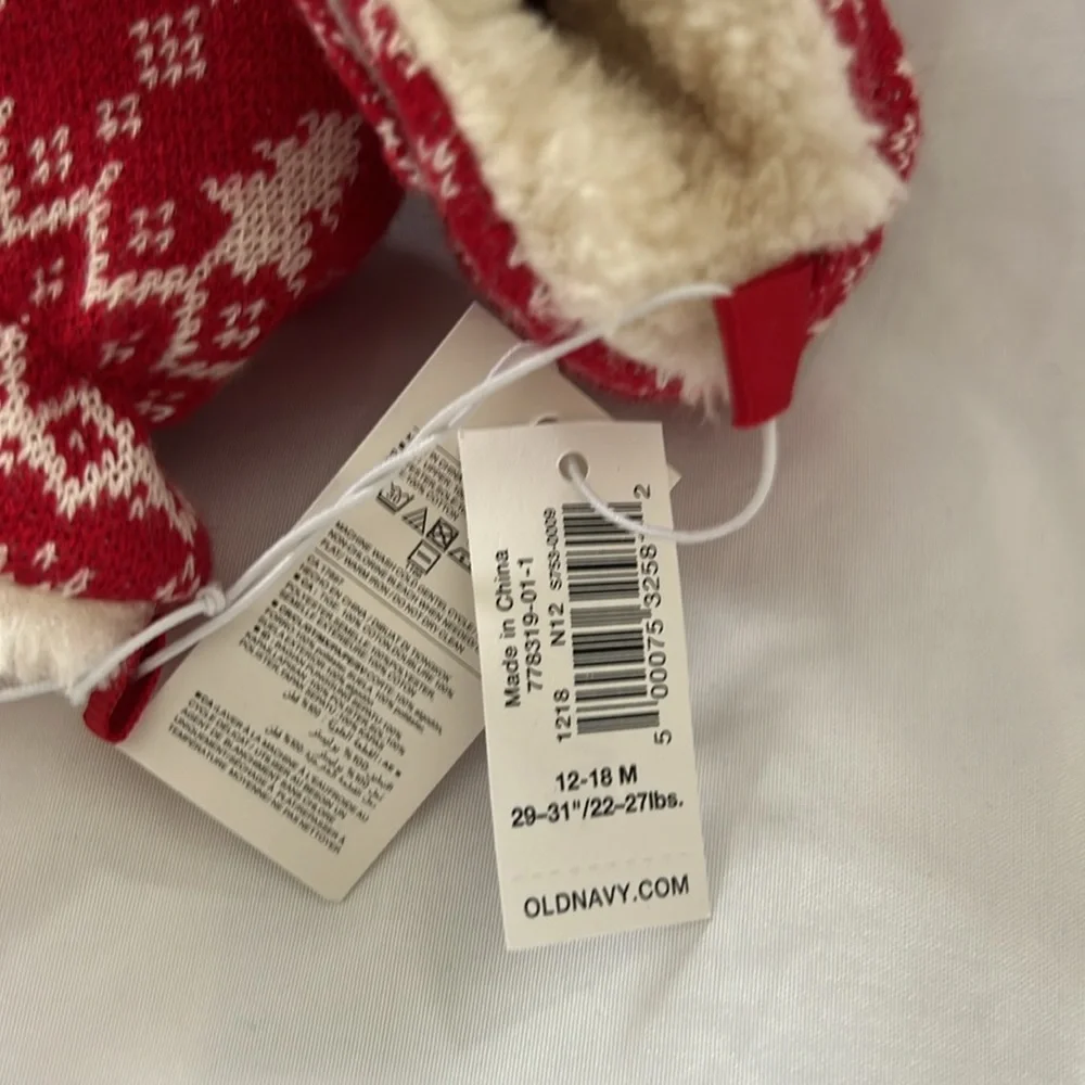 NWT Old Navy Red Sweater Baby Slippers 12-18M